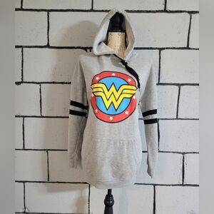 3/$50 SALE! Gray Wonder Woman Hoodie Sweater Sz XL